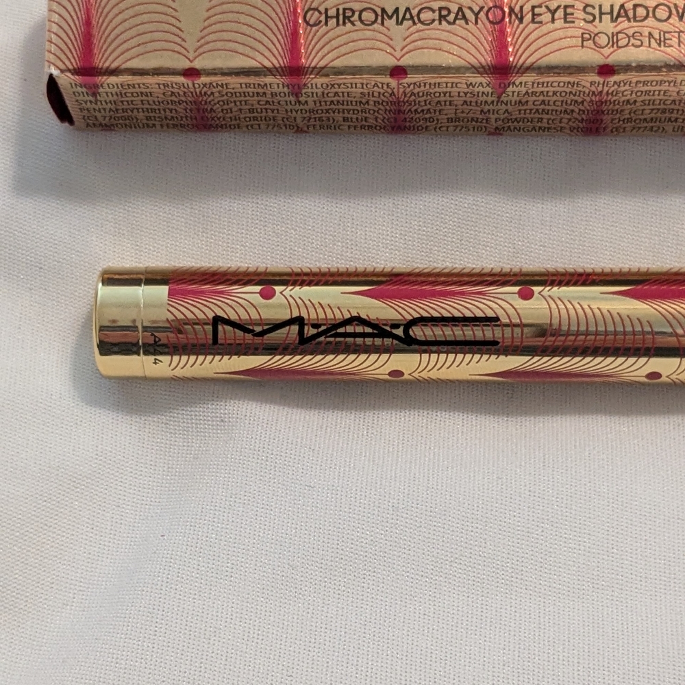NIB New In Box MAC Cosmetics Chromacrayon Eye Shadow Stick In High Taupes - Picture 10 of 11